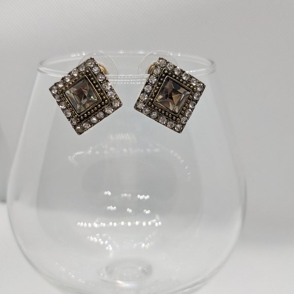 Stud earrings Melanie Lyne New - Picture 2 of 6